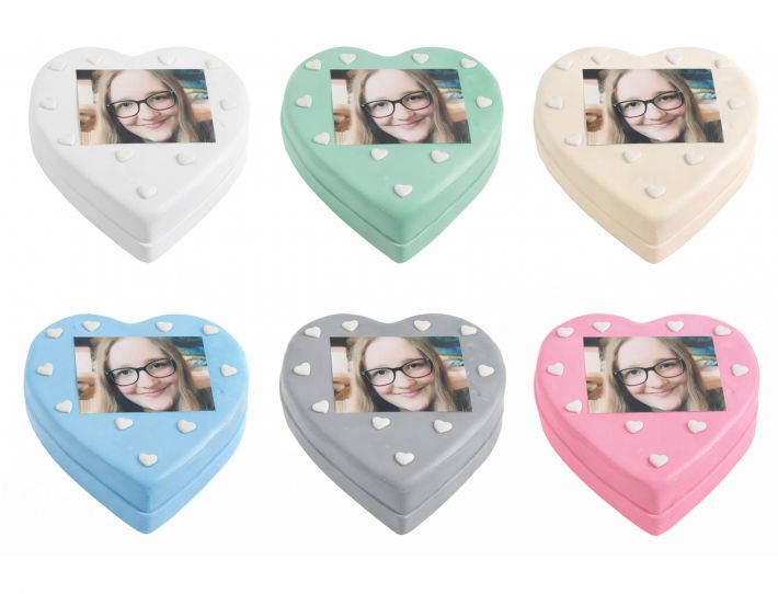 Herz Fototorten in verschiedenen Fondantfarben mit individuellem Foto fuer Geburtstag, Valentinstag oder persoenliche Geschenkideen