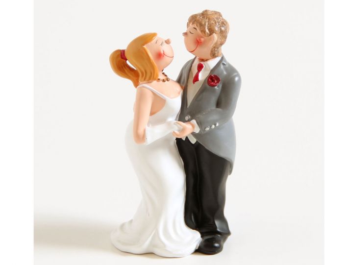 Ruhige Hochzeitsfigur mit Brautpaar in klassischer Pose als Dekoration für Hochzeitstorten