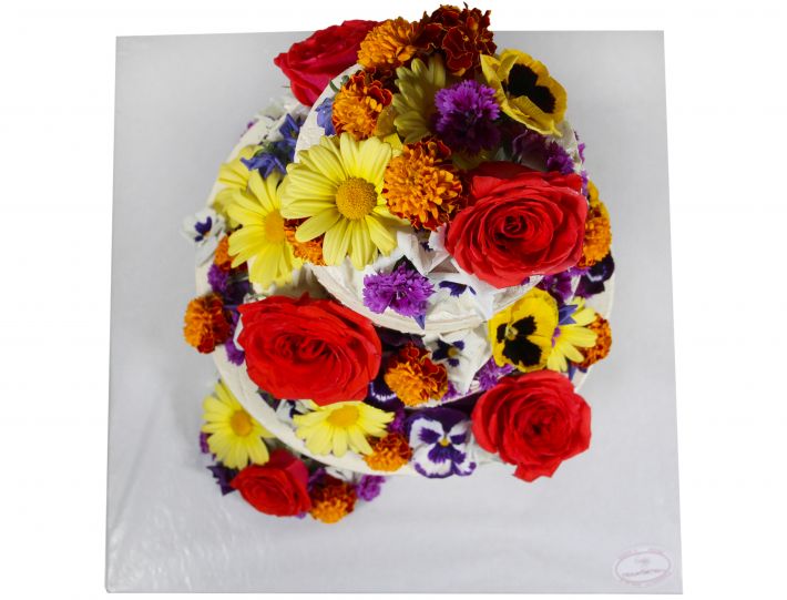 Naked Cake mit essbarem Blütenmix 4