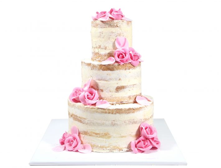 Naked Cake mit Rosen aus Fondant