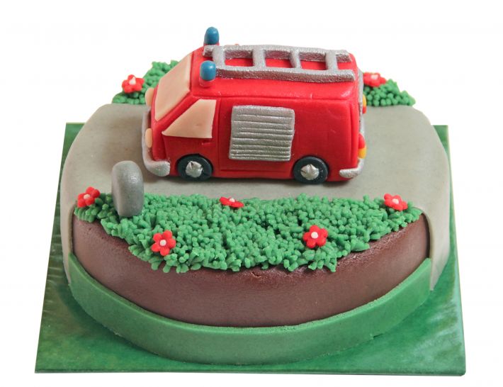Plastische Feuerwehrauto-Torte