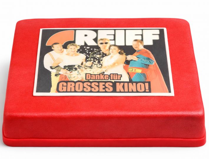 Rote rechteckige Fototorte mit individuellem Eventfoto als auffällige Fototorte für Party, Feier oder Firmenanlass