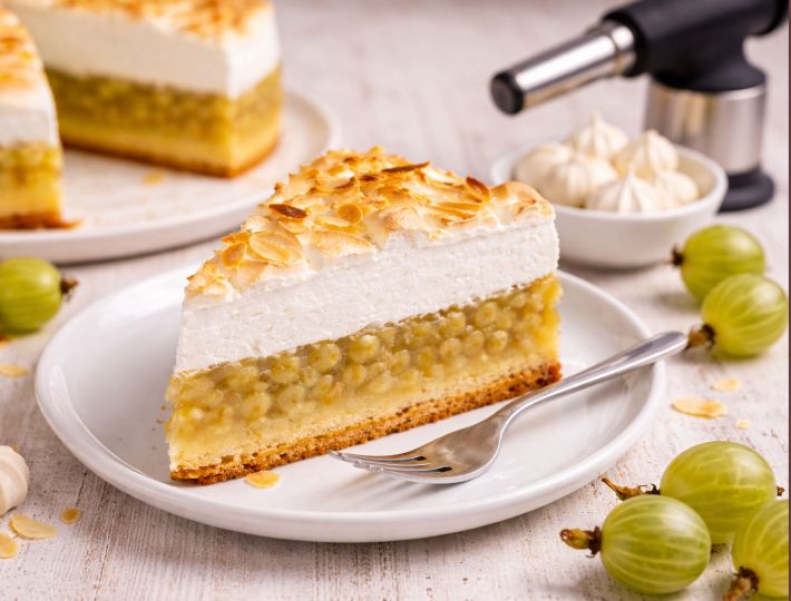 Stachelbeer Baiser Torte