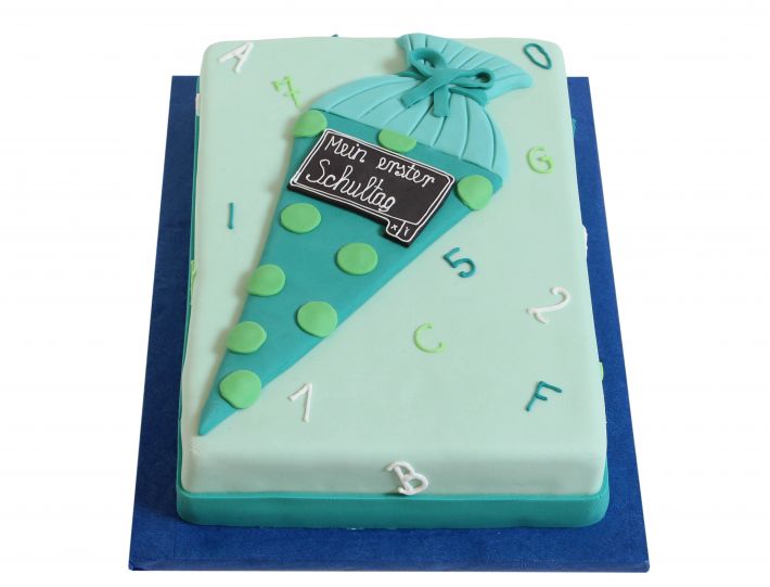 Türkise Schultüten-Torte