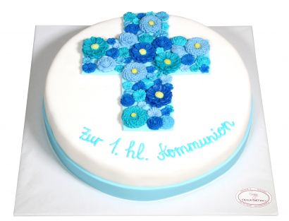 Blaue Blumenkreuz Torte zur Kommunion