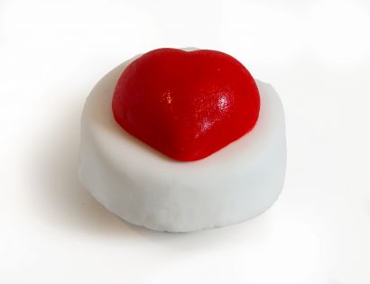 Mini-Törtchen mit rotem Herz