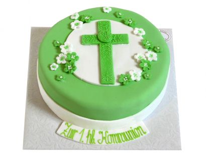 Mintgrüne Kreuztorte zur Kommunion