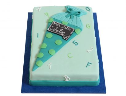 Türkise Schultüten-Torte